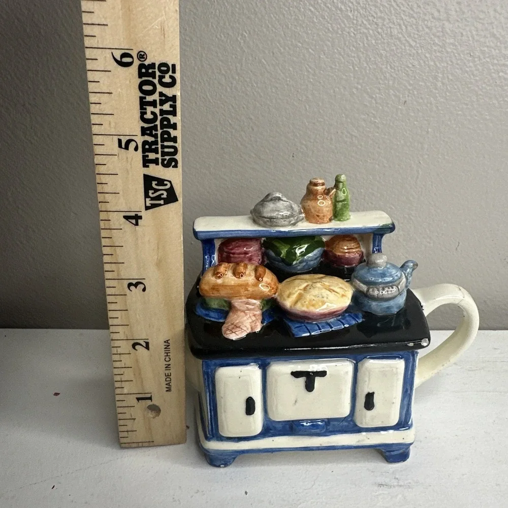 Vintage Wood burning stove  Teapot Decorative Ceramic Collectible Tea lover - Picture 10 of 11